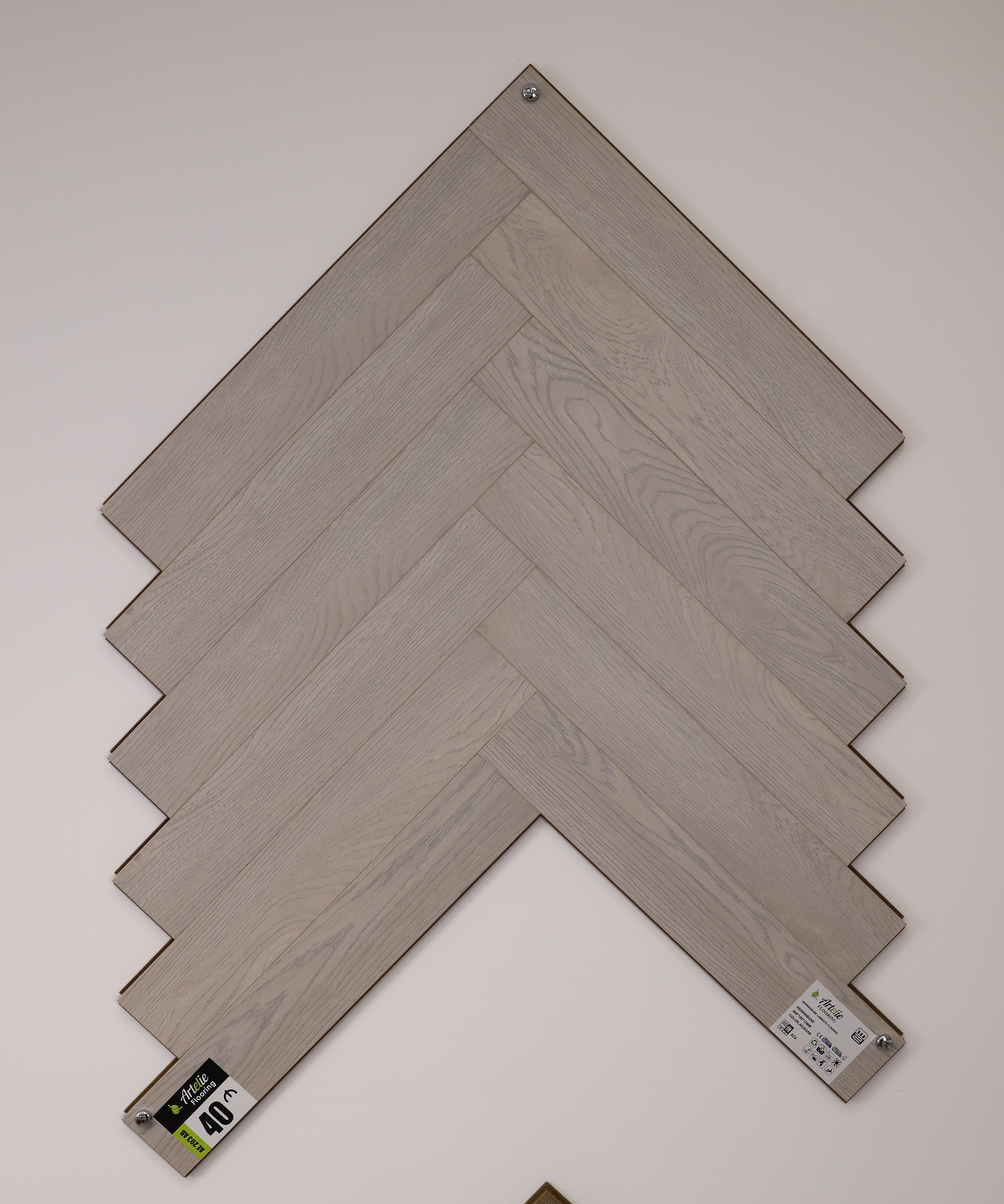 AE203